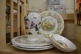 Mixed lot to include Royal Doulton, Bramberly Hedge plates and other ceramics