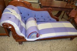 Victorian striped upholstered chaise longue
