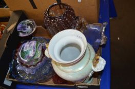 Mixed Lot: Mid 20th Century and later decorative glass wares, floral decorated vase etc