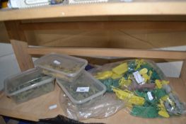 Quantity of plastic toy soldiers, tanks and other items