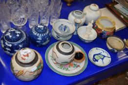 Mixed Lot: Range of various Chinese ginger jars and other assorted ceramics