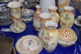 Mixed Lot: Crown Devon and similar vases, pot pourri jar and other items