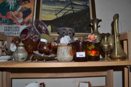 Mixed quantity of assorted decorative glass and metal wares