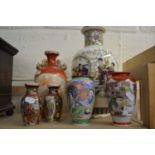 Quantity of Chinese vases
