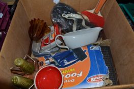 Mixed Lot: Foot pump, ceramics, flip flops etc