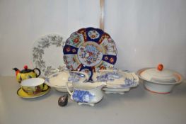 Mixed Lot: To include a Shelley covered vegetable dish, Ian Allen Johnson tea for one set, an