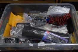 Mixed Lot: Assorted cabling, electrical items and accessories
