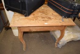 Pine dining table on cabriole legs
