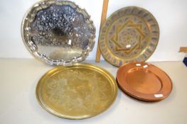 Mixed Lot: Various copper, brass, silver plated and wood serving trays