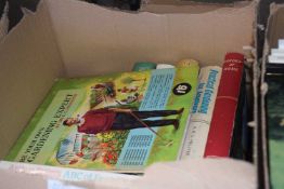 Box containing quantity of various gardening interest and other books
