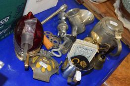 Mixed Lot: An AA badge, vintage mincer and other assorted items