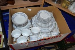 Quantity of blue and white dinner and tea wares