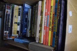 Quantity of assorted children's annuals and other books