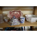 Mixed Lot: Wedgwood commemorative bowl, glass ware and other items
