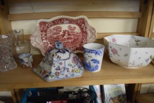 Mixed Lot: Wedgwood commemorative bowl, glass ware and other items