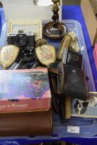 Mixed Lot: Cameras, binoculars, picture frames and other items