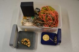 Box of mixed costume jewellery