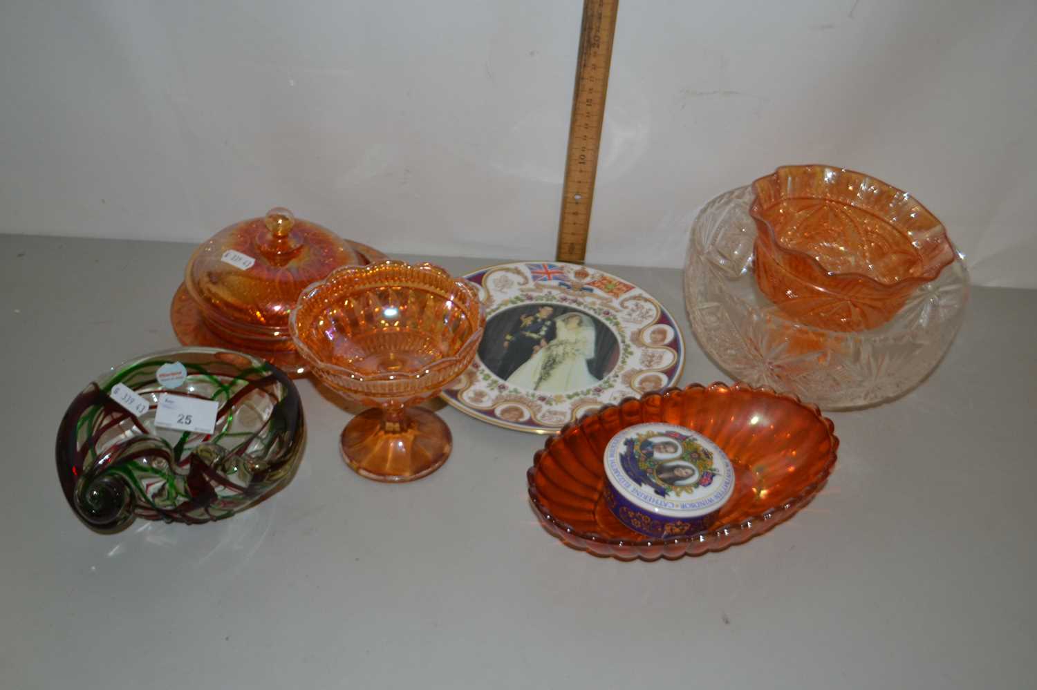 Mixed Lot: various carnival glass and other items