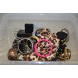 Box of mixed costume jewellery