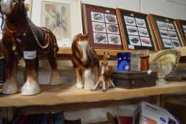 Model of a shire horse together with another similar and two smaller models together with quantity