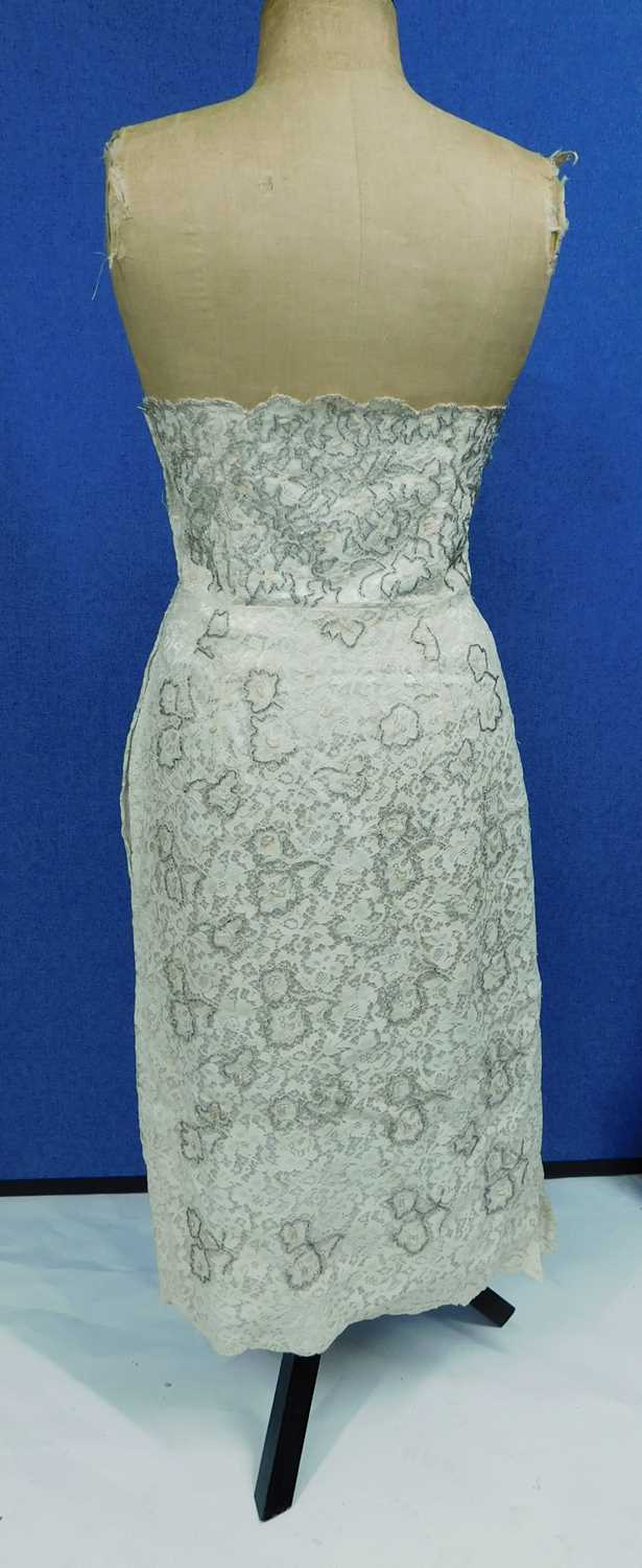 A mid 20th Century strapless beaded cocktail dress with boned corset, lace overlay with beaded - Image 3 of 7