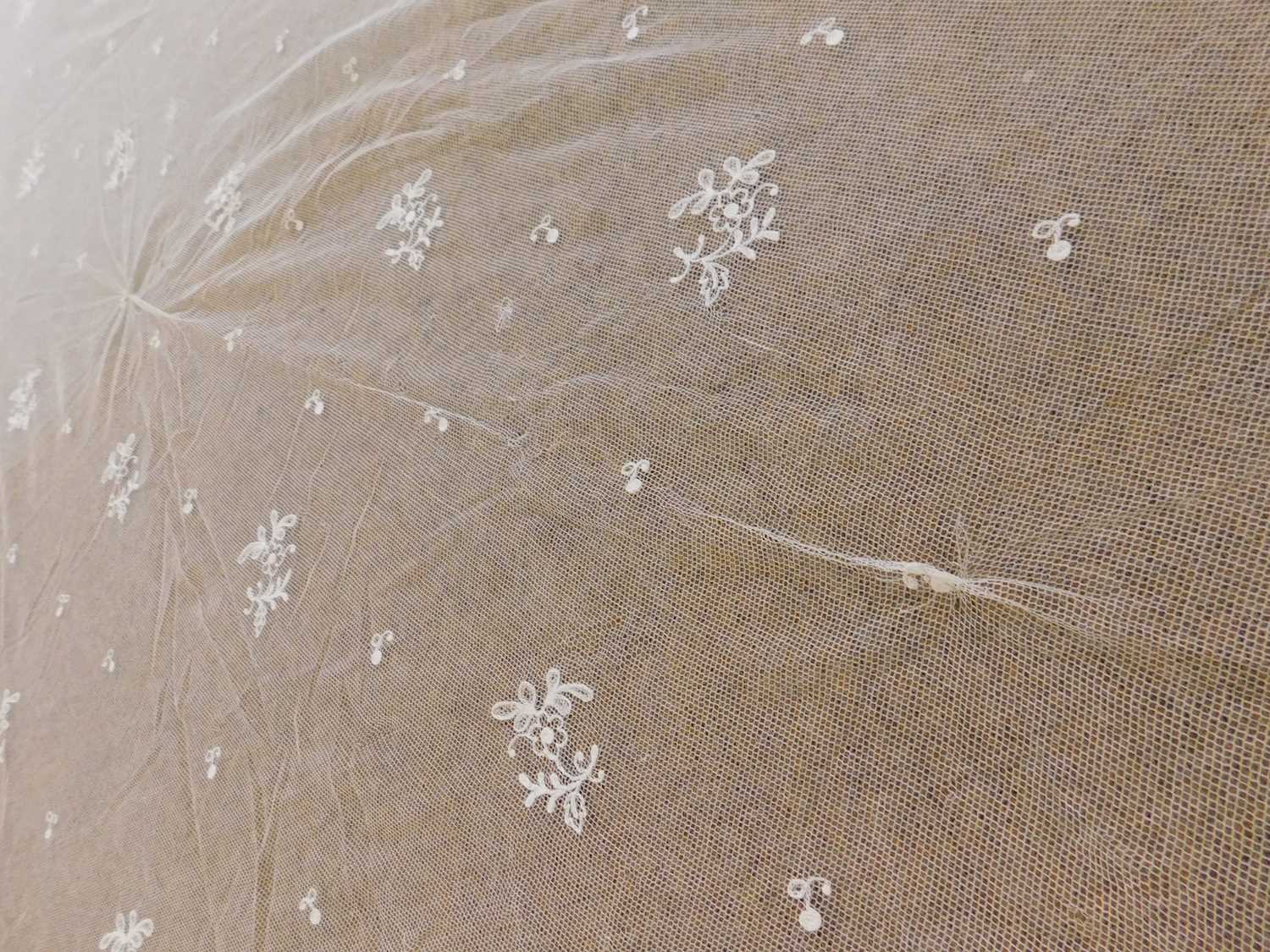 A late Victorian lace veil/shawl, with scalloped edges and floral detail throughout, approx. 163 x - Image 3 of 5