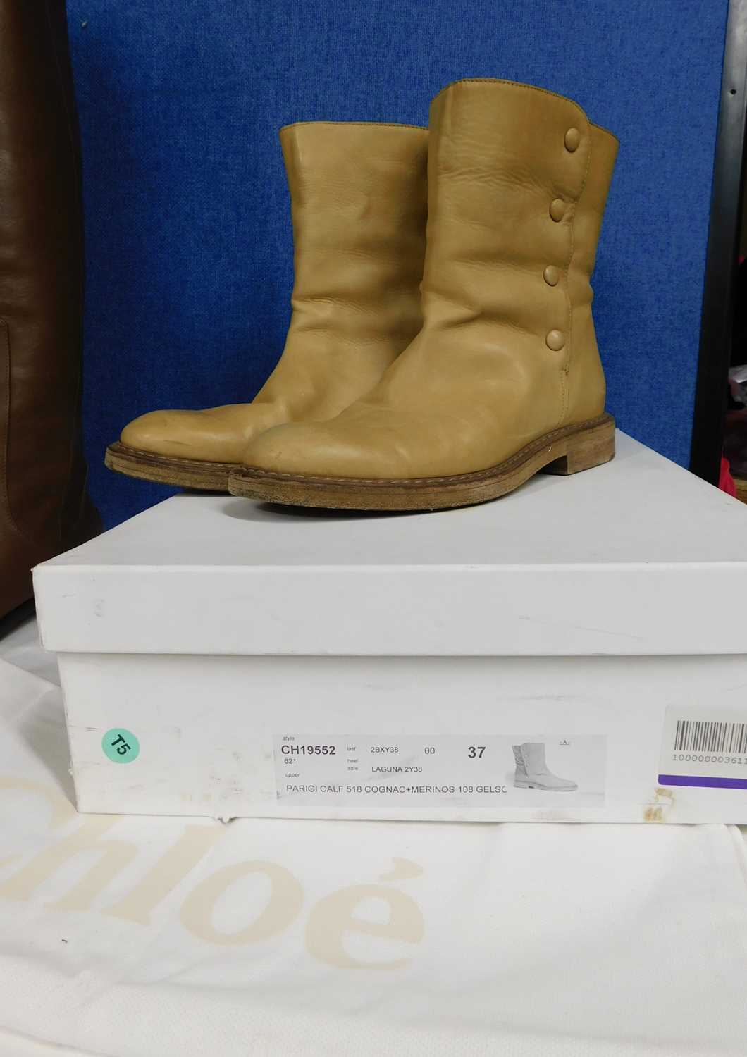 Three pairs of lady's designer boots, to include a pair of grey velvet leather boots by Isabel - Image 10 of 15