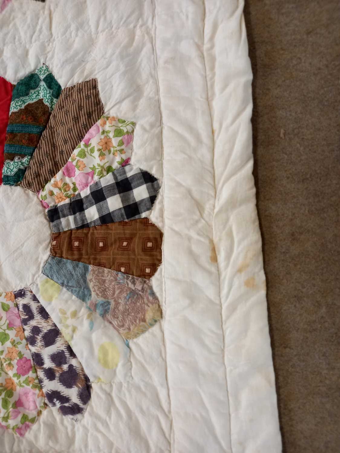 A patchwork quilt, with cream ground and multi colour patchwork design, approx. 168 x 190cm - Image 3 of 11