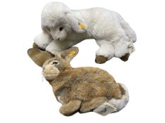 A pair of modern Steiff animals, to include: - 103148 Flora the Lamb - 077654 Mummel Rabbit