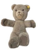 A vintage Steiff teddy bear, 0205/35