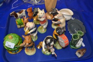 Mixed Lot: Nine Beswick pig band figures plus various other ceramics