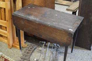 George III mahogany pembroke table, for restoration