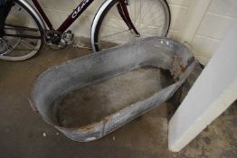 Galvanised bath tub