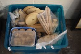 Quantity of assorted turned wooden sections from model making and crafts