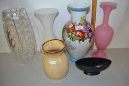 Mixed Lot: Various glass and porcelain vases