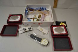 Mixed Lot: Various costume jewellery and other items