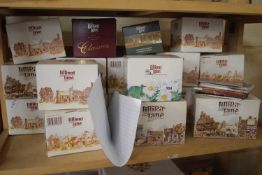 Quantity of boxed Lilliput Lane cottage figures