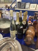 Mixed Lot: Champagnes and others (6 bottles) to include: 1. 1 bt Mercier Champagne 1 bt Moet &