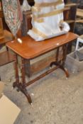 A Victorian mahogany centre table with turned central column, 91cm wide