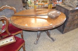 Victorian walnut veneered loo table for restoration