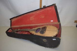 Vintage mandolin marked to the interior IL GLOBO