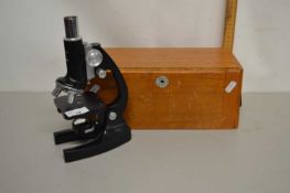 PBL 40X-900X microscope with wooden case