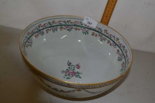 Samson porcelain bowl decorated in the Chinese style, 25cm diameter