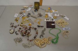 Tray of various assorted costume jewellery