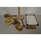 Quantity of vintage dressing table items