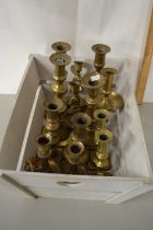 Mixed Lot: Various brass candlesticks