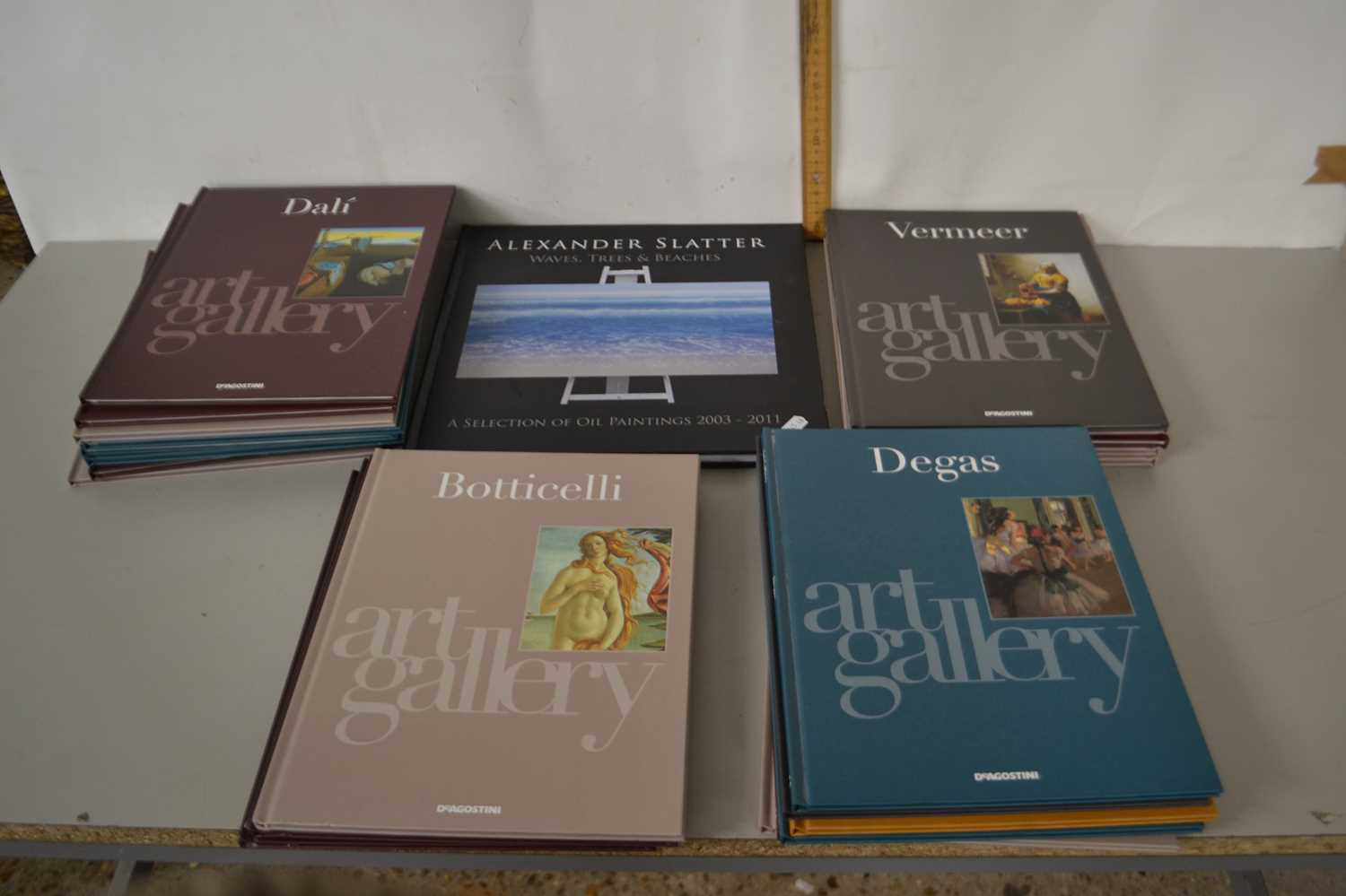 Quantity of Art Gallery reference books