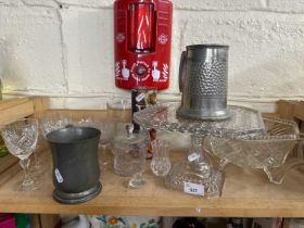 Mixed Lot: Assorted glass ware and pewter mugs