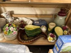 Mixed Lot: Nine avocado dishes, butter dish, trinket pots and other ceramics