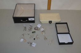 Mixed Lot: Various silver necklaces, earrings etc